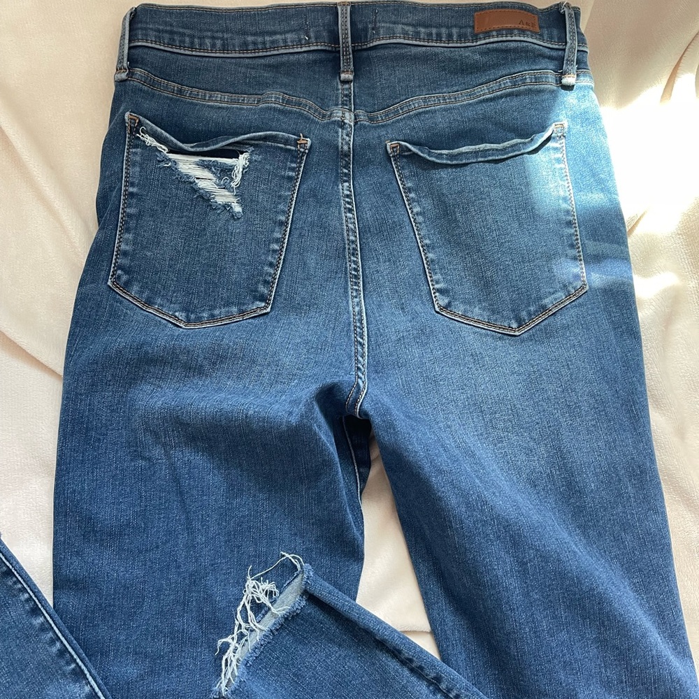 Abercrombie & Fitch Super Skinny Ultra High Rise Jeans